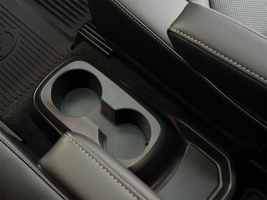 Used 2023 Toyota Highlander Platinum image 43