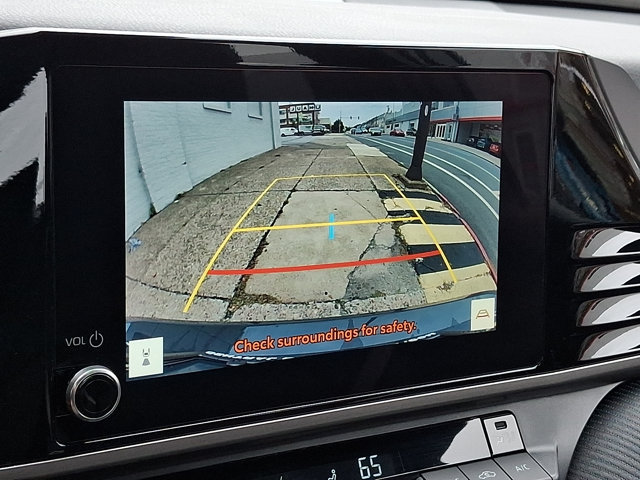 Used 2025 Toyota Camry SE FWD image 17