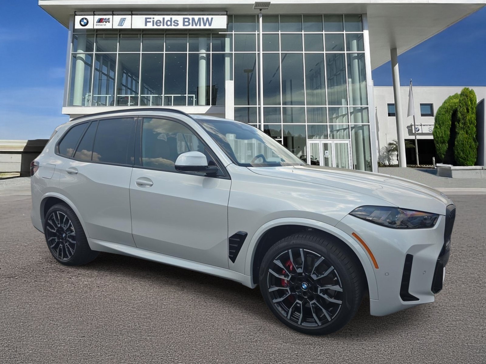 Used 2026 BMW X5 xDrive50e w/ M Sport Package AWD/4WD image 1