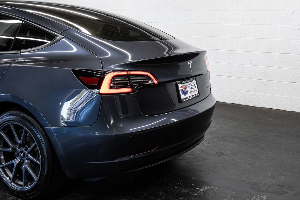 Used 2022 Tesla Model 3 Long Range AWD/4WD image 15