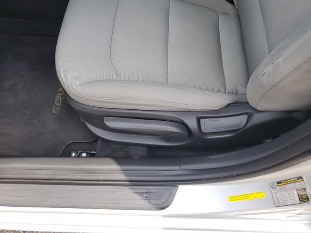 Used 2018 Hyundai Elantra Value Edition FWD image 17