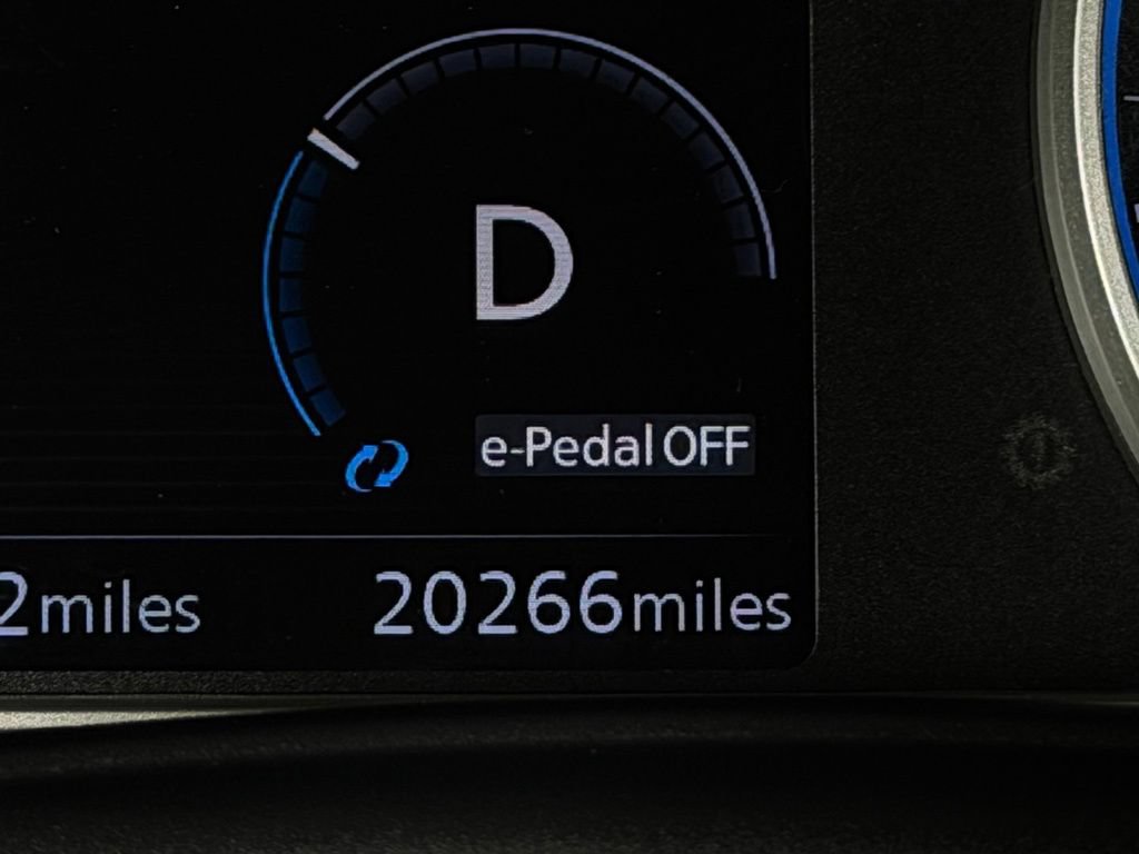 Used 2025 Nissan Leaf SV Plus FWD image 16