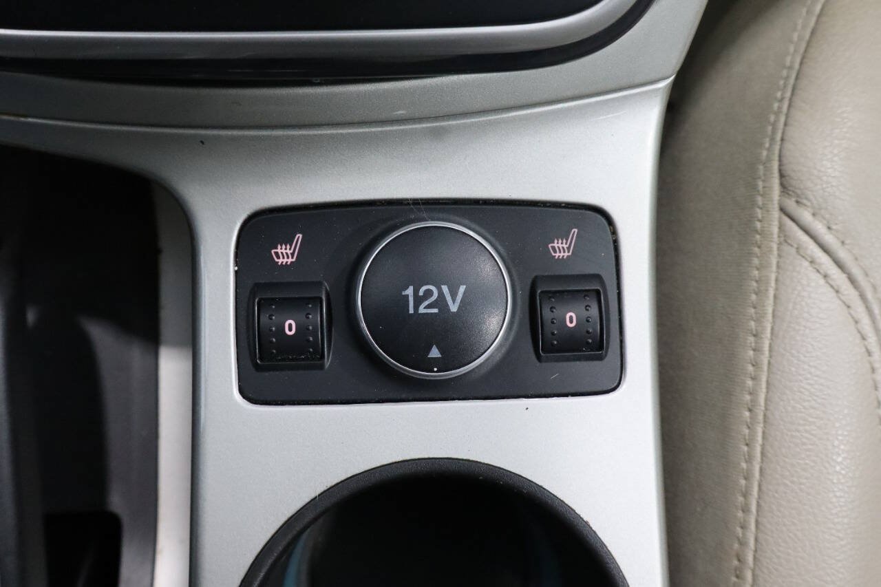 Used 2013 Ford C-MAX SEL FWD image 28
