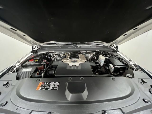 Used 2018 Cadillac Escalade ESV Premium Luxury image 31