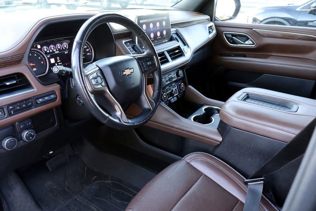 Used 2021 Chevrolet Tahoe High Country RWD image 3