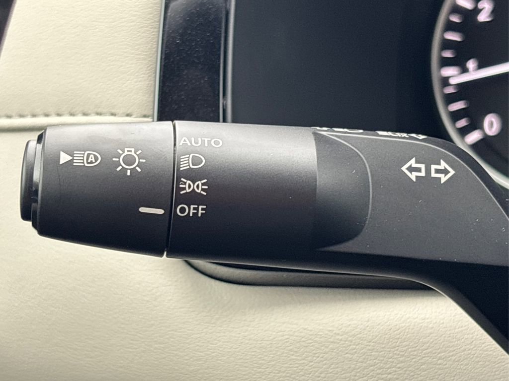 New 2025 Nissan Pathfinder SL image 21