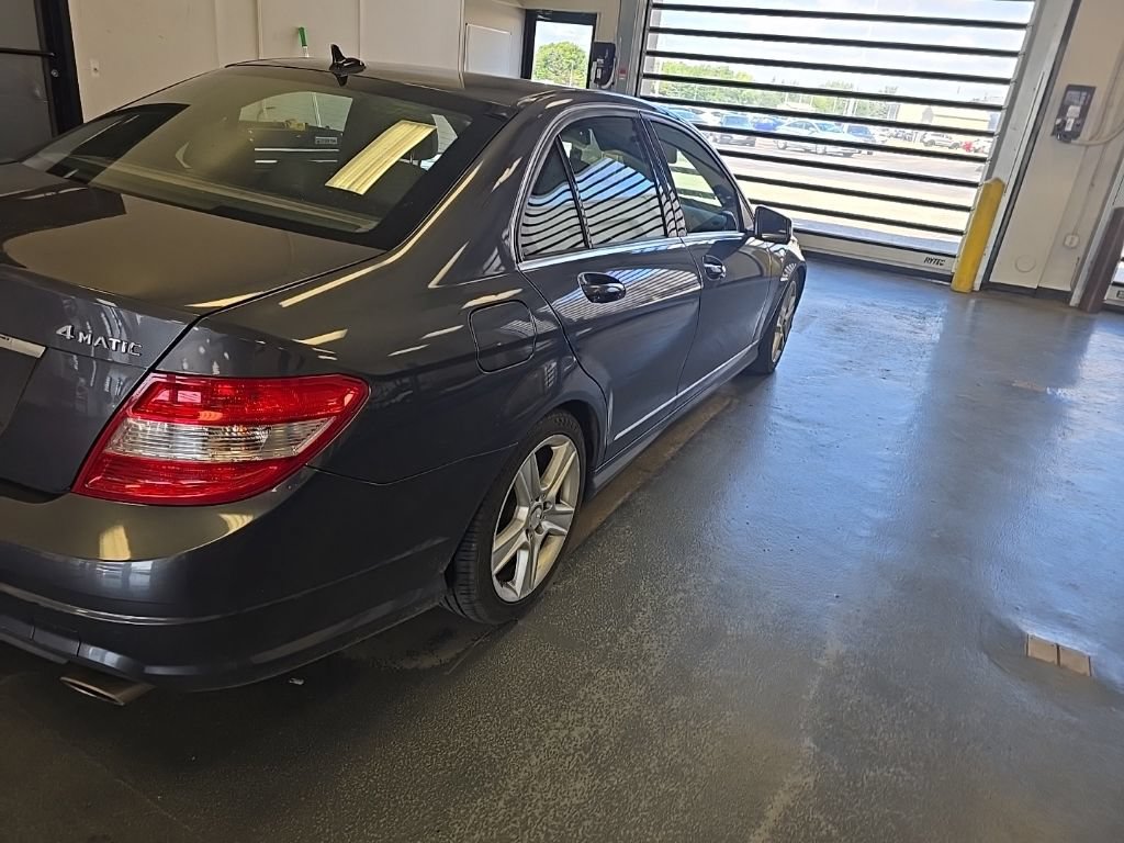 Used 2011 Mercedes-Benz C 300 4MATIC Sedan image 3