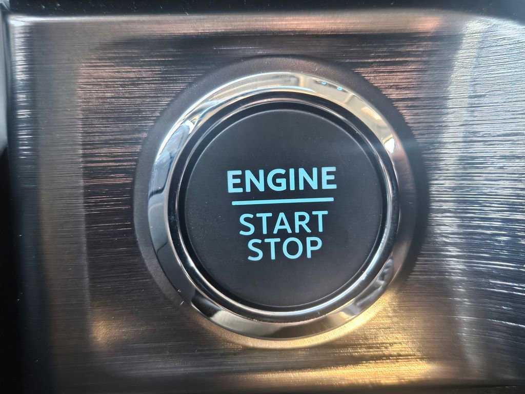 New 2026 Ford F250 Lariat w/ FX4 Off-Road Package image 14