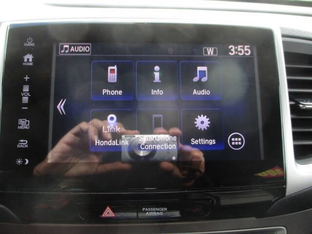 Used 2017 Honda Pilot EX-L image 8