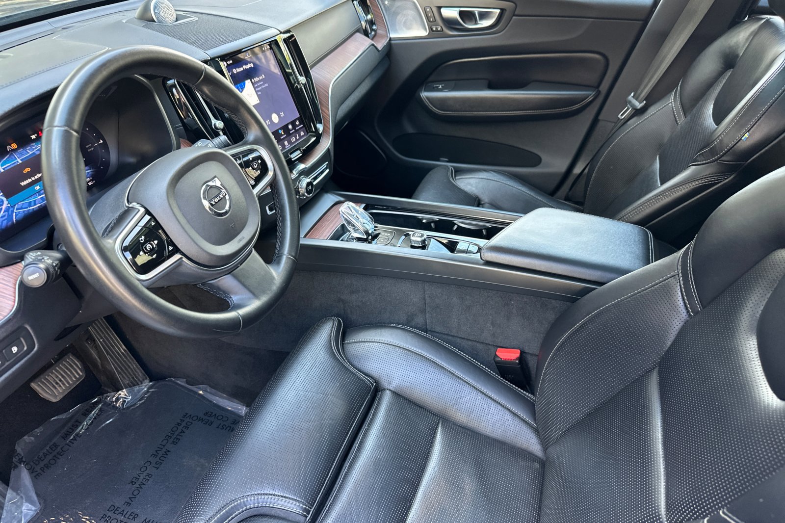 Certified 2023 Volvo XC60 T8 Ultimate AWD/4WD image 10
