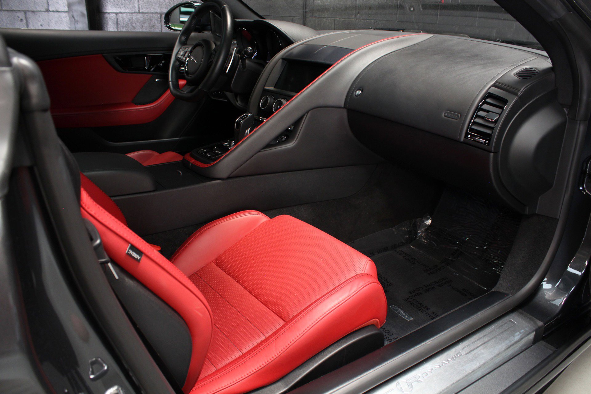 Used 2020 Jaguar F-TYPE R-Dynamic image 40