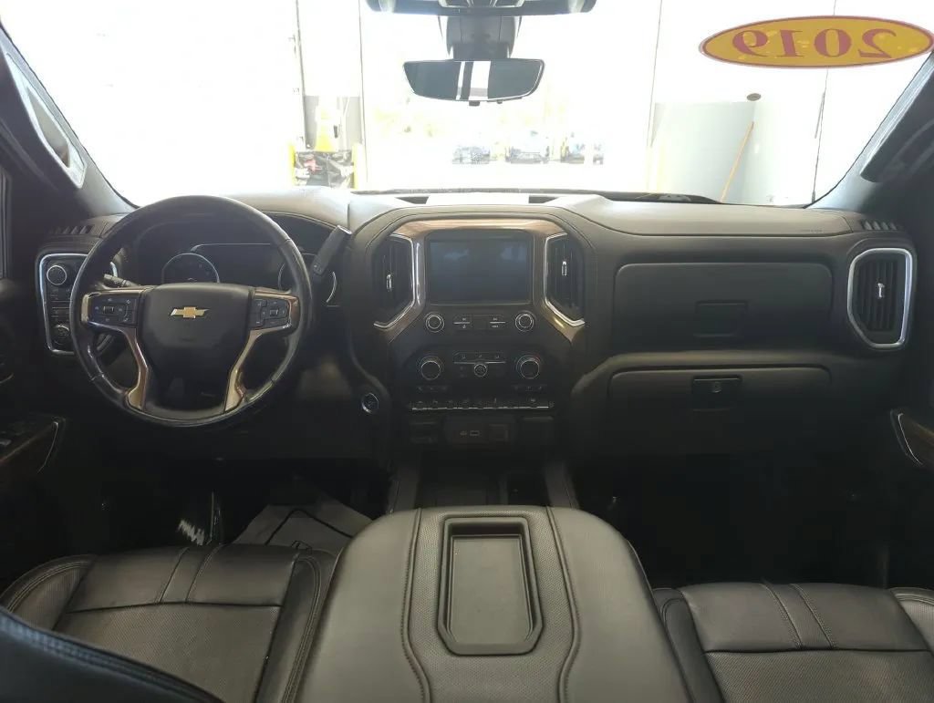 Used 2019 Chevrolet Silverado 1500 High Country w/ Technology Package AWD/4WD image 19