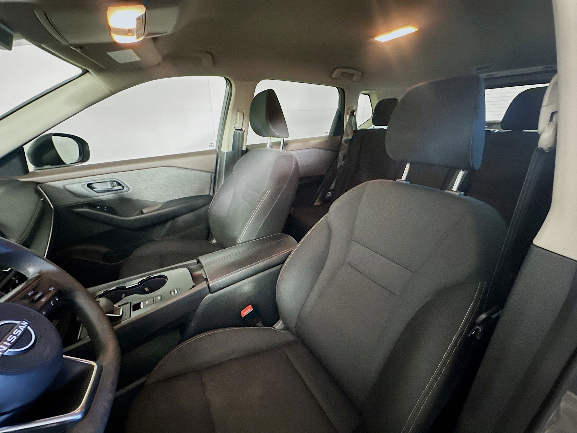 Used 2023 Nissan Rogue S FWD image 13