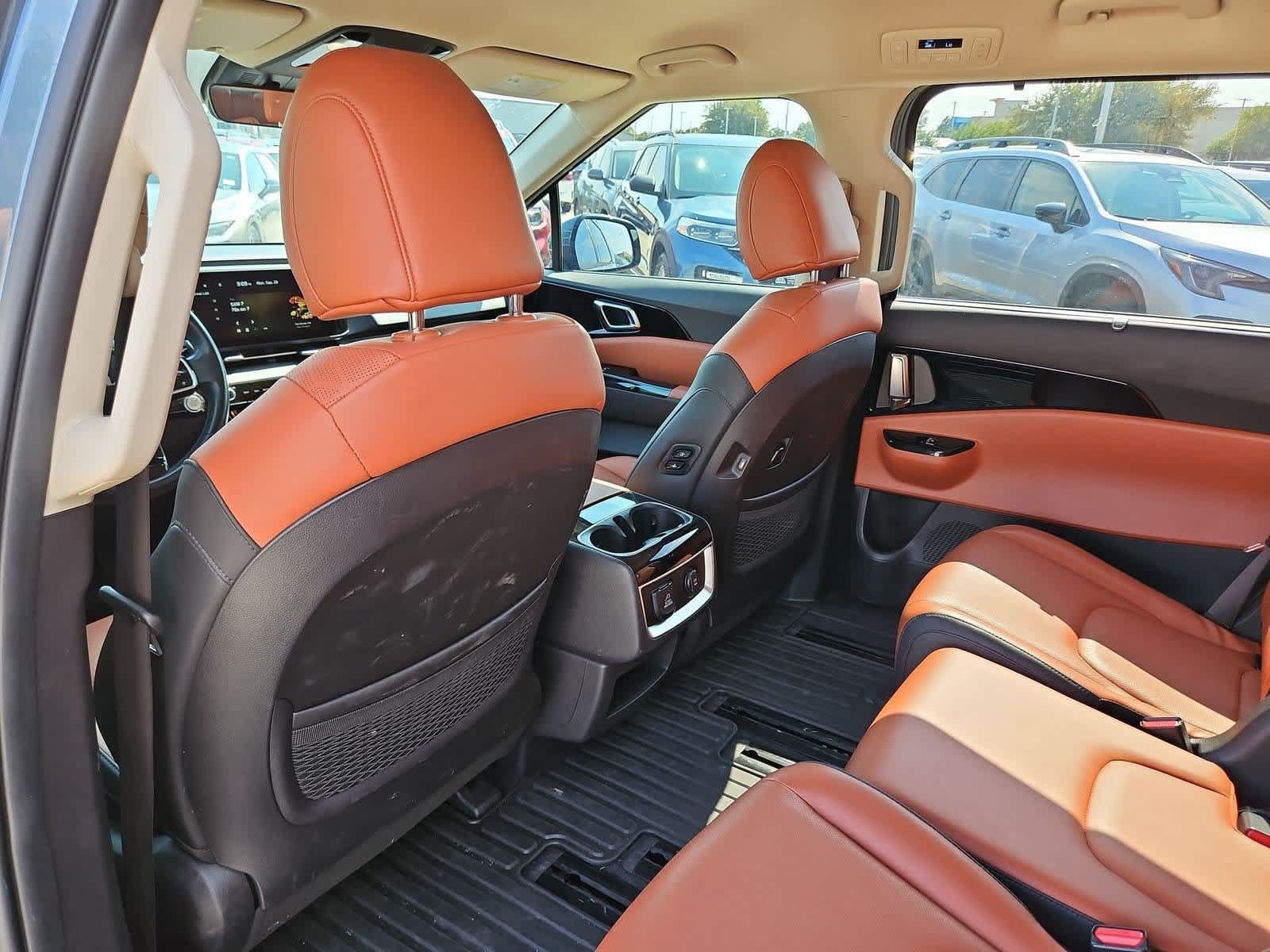 Used 2023 Kia Carnival SX FWD image 17