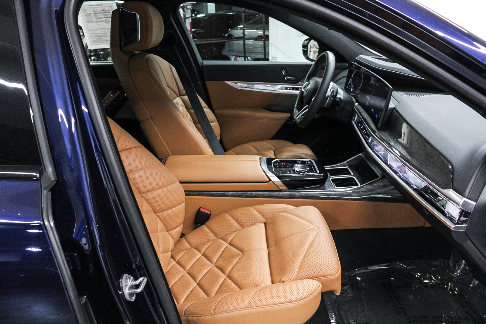 Certified 2023 BMW 740i RWD image 18