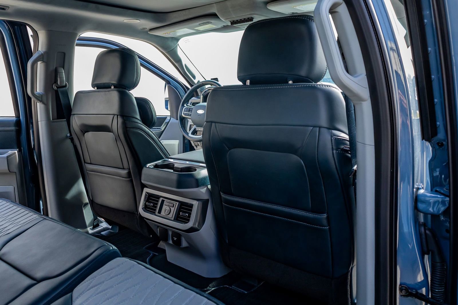 Used 2023 Ford F350 Limited w/ FX4 Off-Road Package image 32