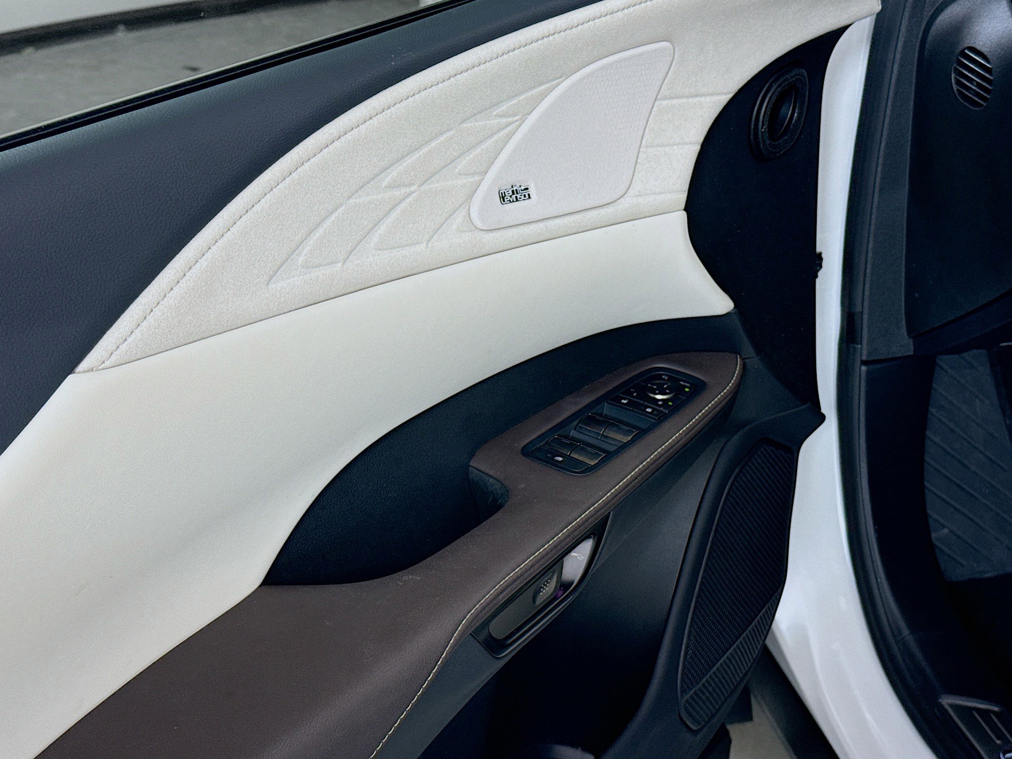 Used 2024 Lexus RX 350 AWD w/ Convenience Package image 19