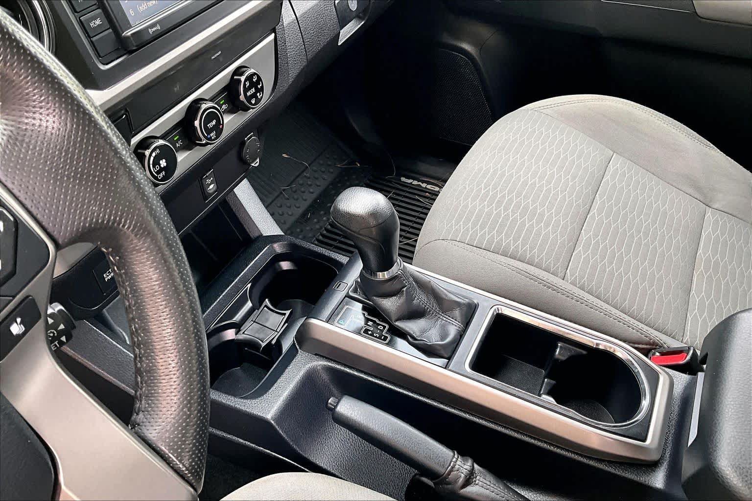 Used 2017 Toyota Tacoma SR5 AWD/4WD image 17