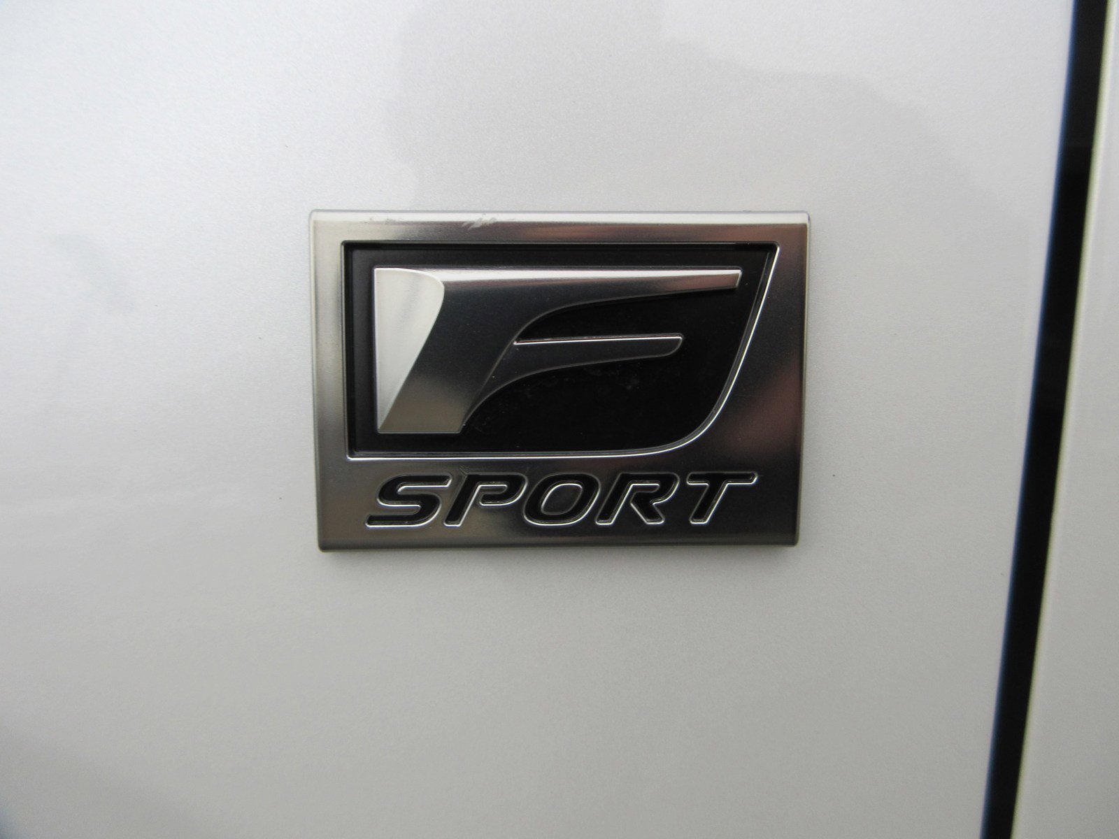 New 2026 Lexus TX 500h AWD image 3