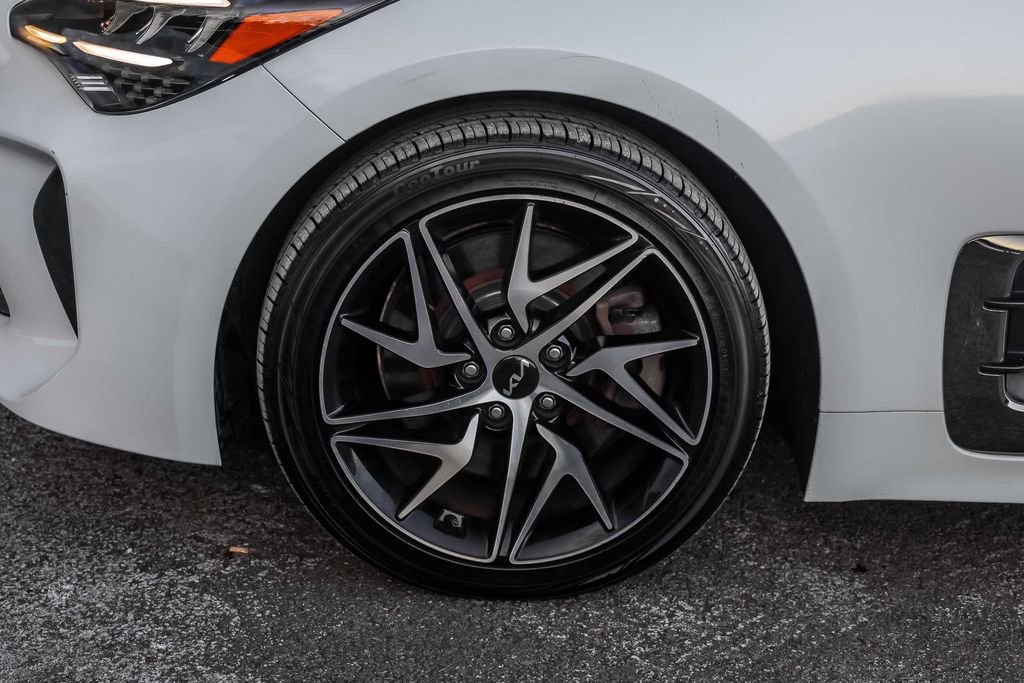 Used 2022 Kia Stinger GT-Line w/ Sun & Sound Package image 11