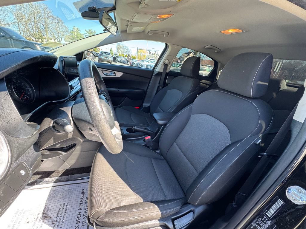 Used 2022 Kia Forte LXS FWD image 20