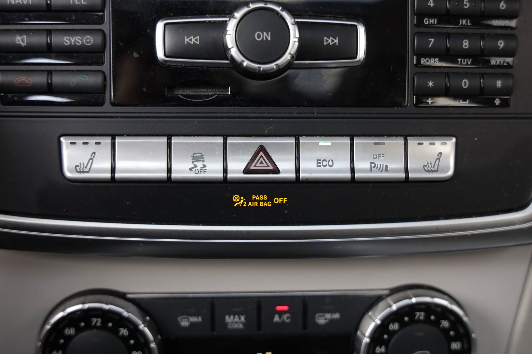Used 2015 Mercedes-Benz GL 450 4MATIC image 40