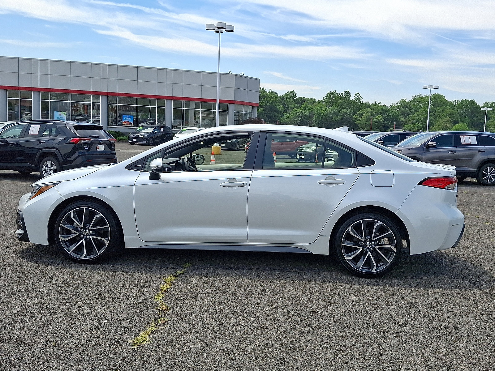 Certified 2022 Toyota Corolla SE image 4