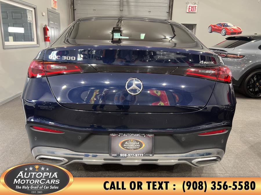 Used 2024 Mercedes-Benz GLC 300 4MATIC image 5