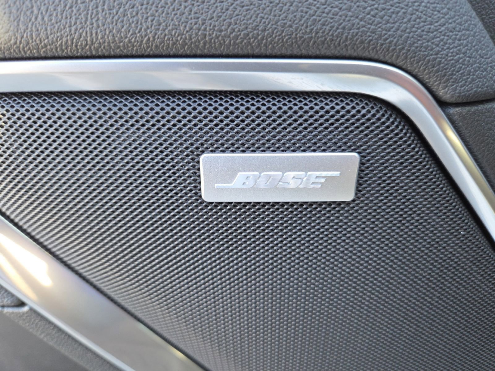 New 2026 GMC Sierra 1500 SLT w/ SLT Premium Package image 16