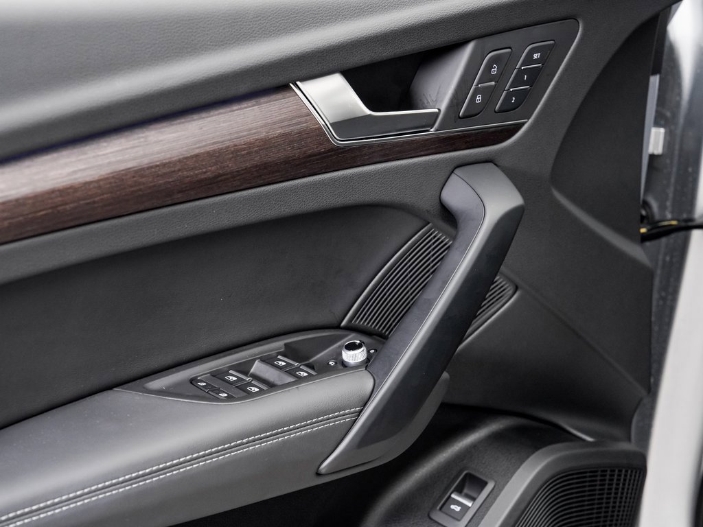 Certified 2025 Audi Q5 2.0T Premium Plus w/ Premium Plus Package image 7