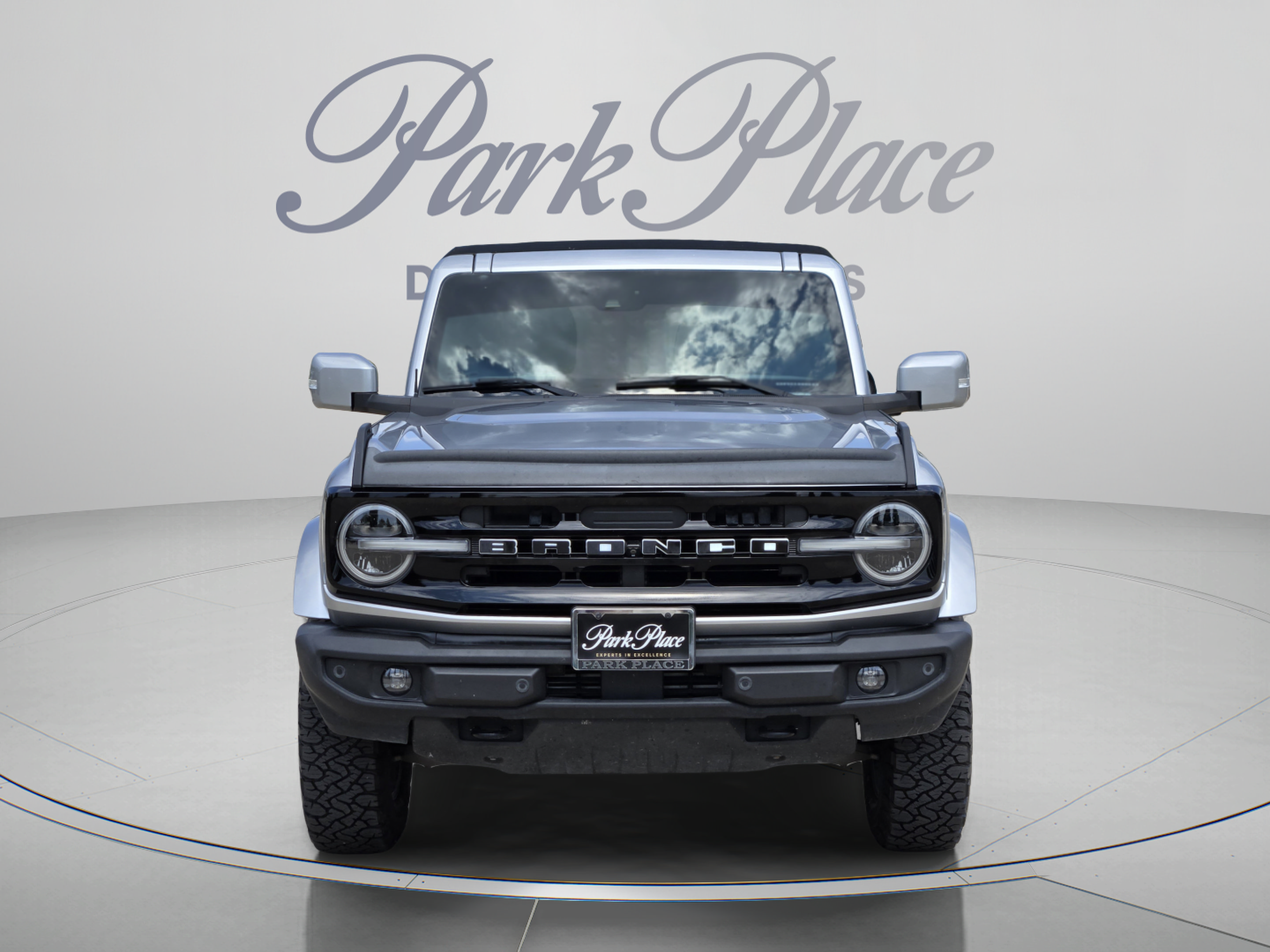 Used 2023 Ford Bronco Outer Banks AWD/4WD image 8