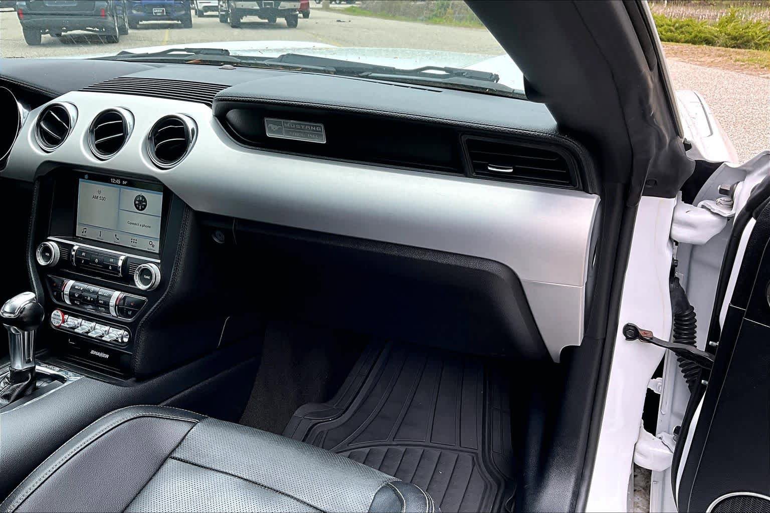 Used 2016 Ford Mustang Premium RWD image 19