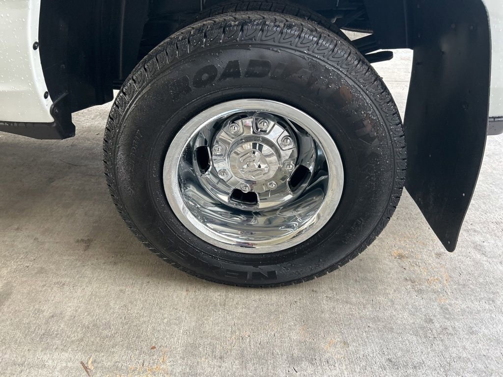 Used 2024 RAM 3500 Tradesman w/ Chrome Appearance Group image 19