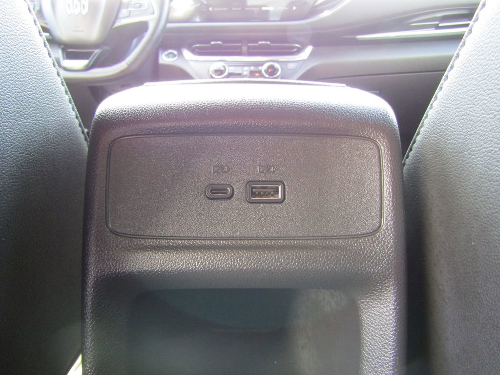 Used 2025 Buick Envista Preferred w/ Convenience I Package image 36