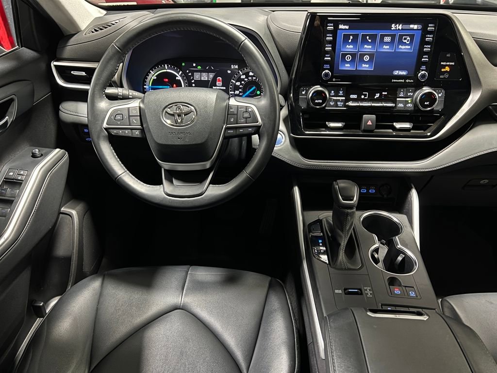 Certified 2022 Toyota Highlander XLE image 34
