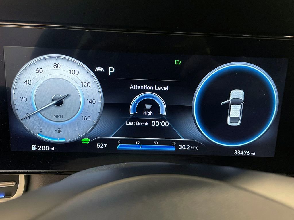 Used 2023 Hyundai Elantra Limited image 29