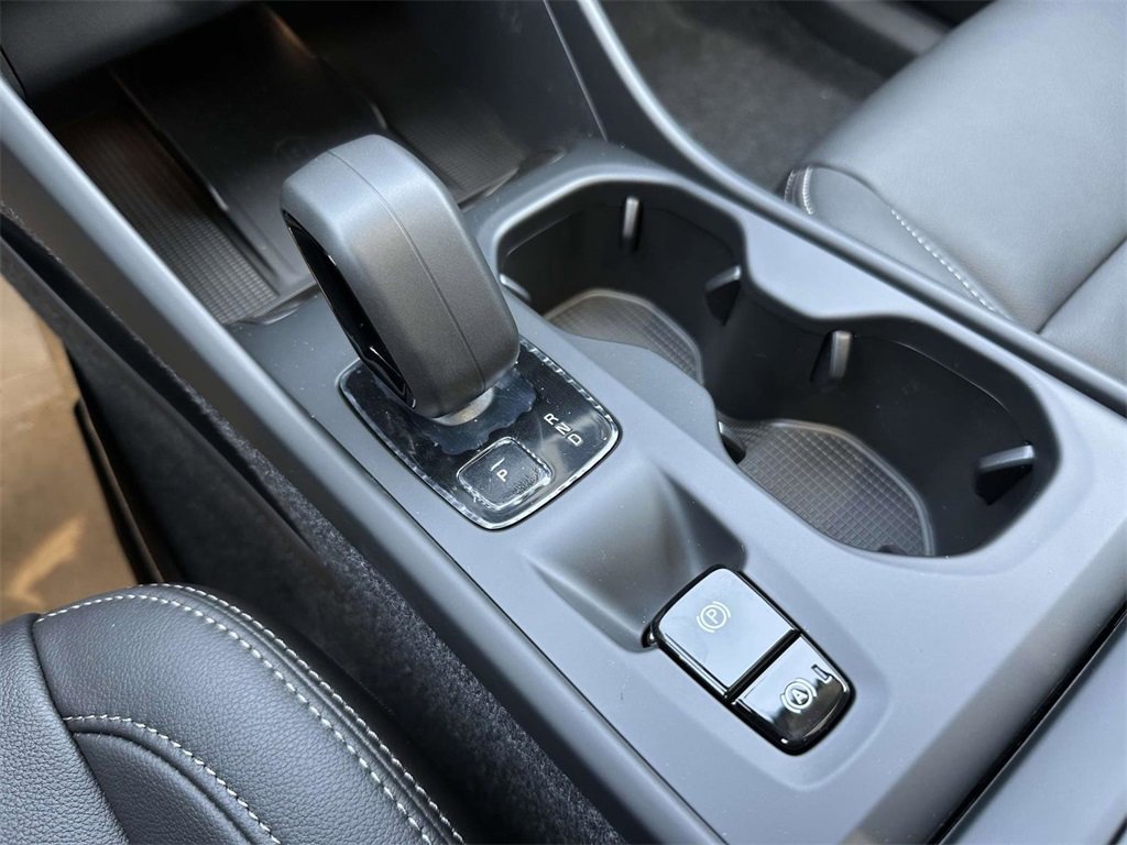 New 2026 Volvo XC40 B4 Plus w/ Climate Package image 6