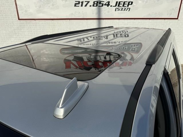 Used 2019 Chevrolet Suburban LT image 9