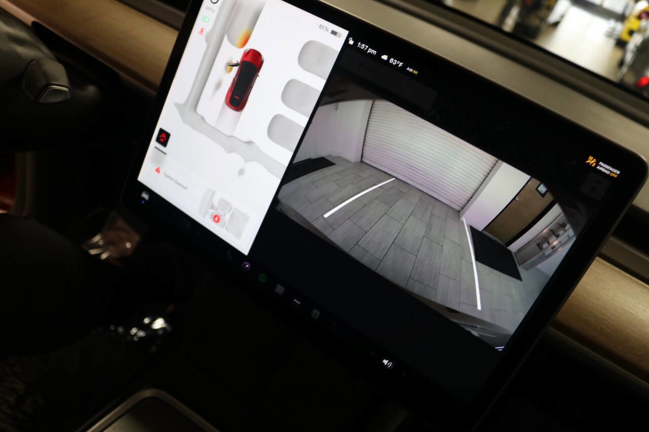 Used 2023 Tesla Model Y Performance image 27