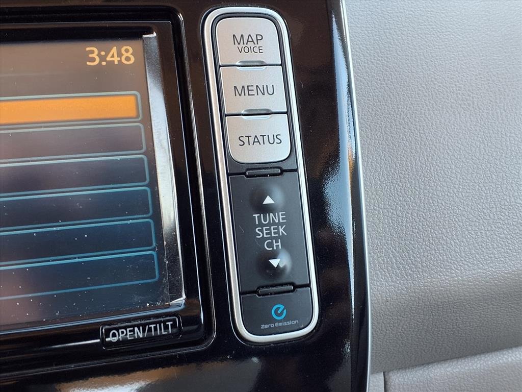 Used 2014 Nissan Leaf SV w/ LED & Quick Charge Package image 23