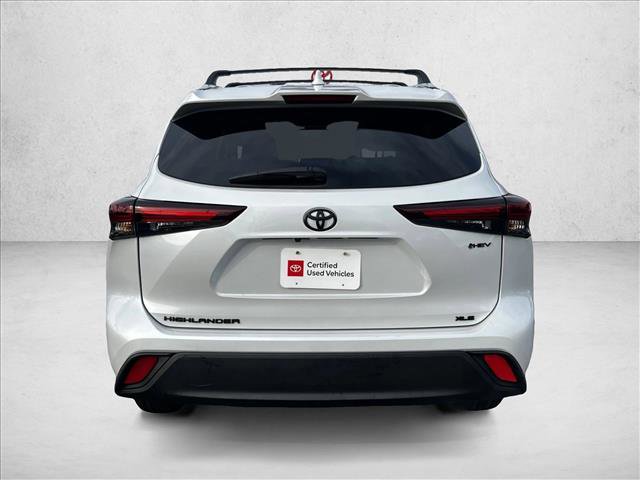 Certified 2025 Toyota Highlander XLE image 6