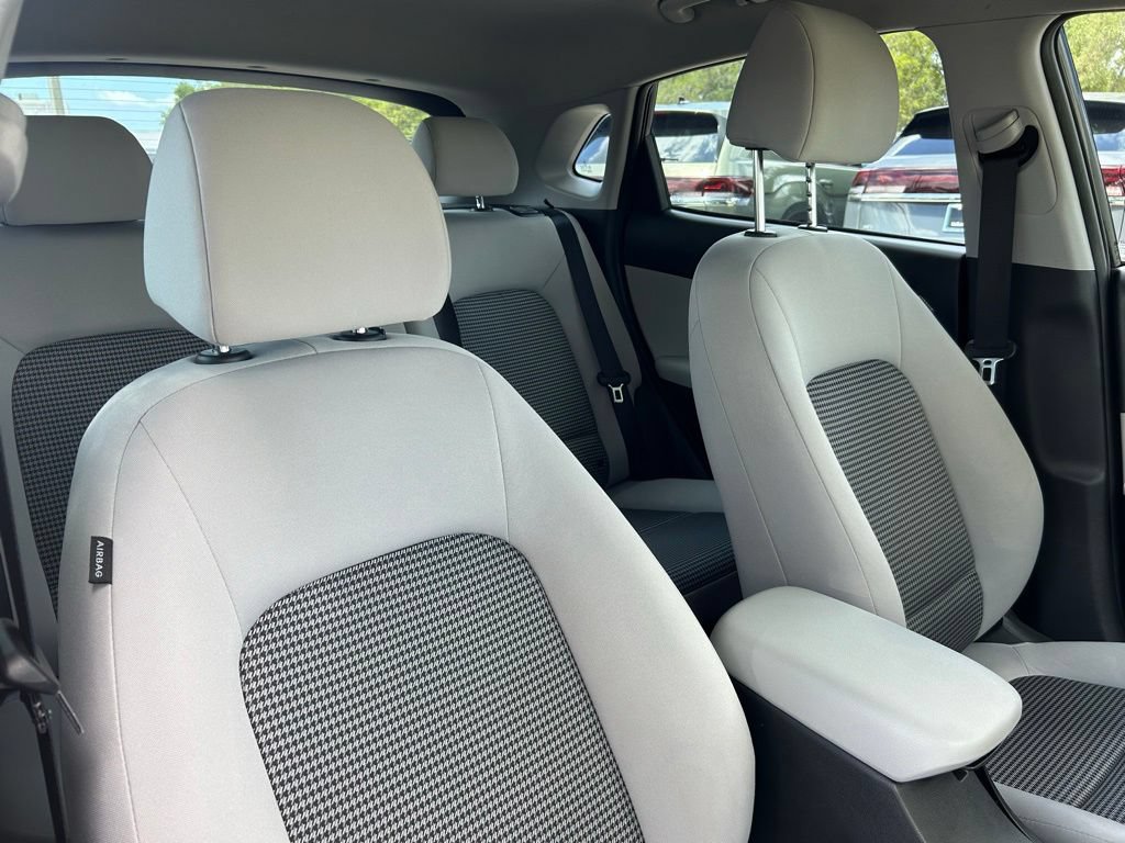 Used 2023 Hyundai Kona SE w/ Cargo Package FWD image 40