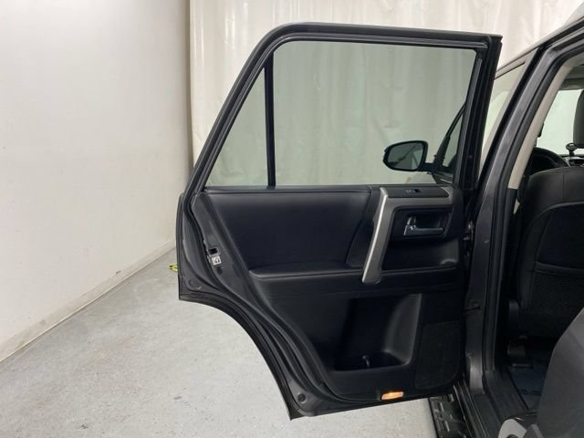 Used 2016 Toyota 4Runner SR5 Premium AWD/4WD image 32
