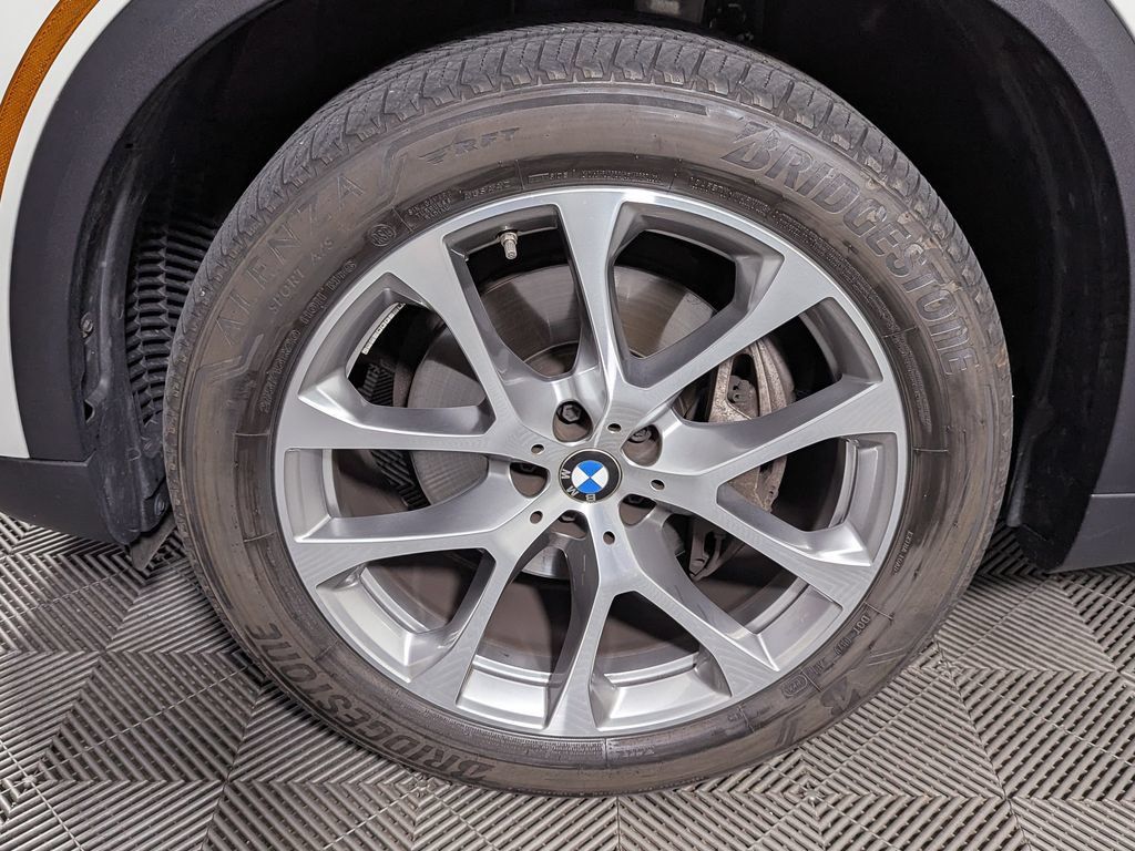 Certified 2024 BMW X5 xDrive40i w/ Parking Assistance Package AWD/4WD image 48