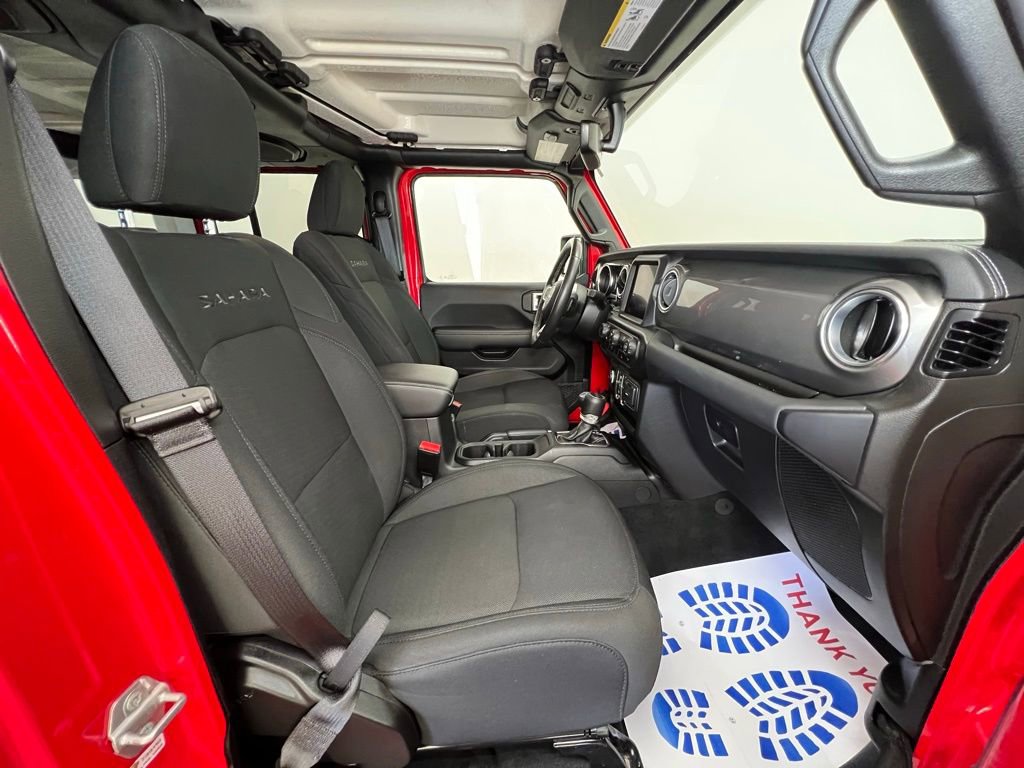 Used 2022 Jeep Wrangler Unlimited Sahara w/ Cold Weather Group image 9
