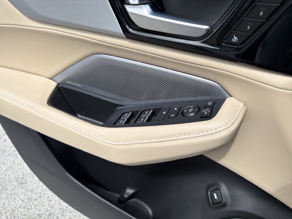Used 2026 Acura MDX w/ Technology Package FWD image 17