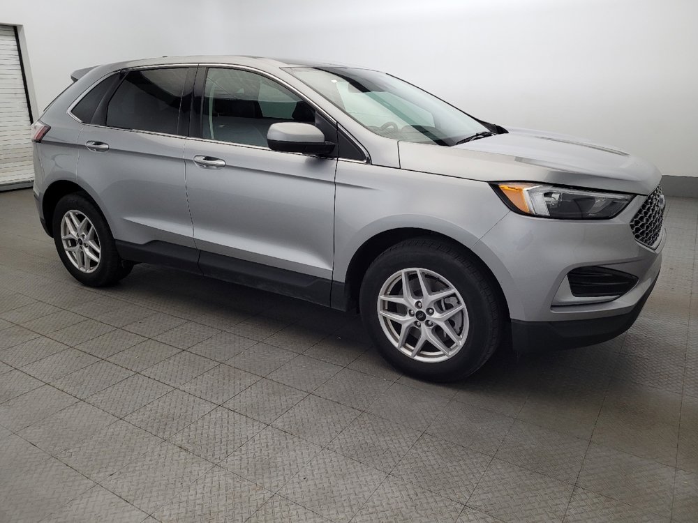 Used 2024 Ford Edge SEL image 11