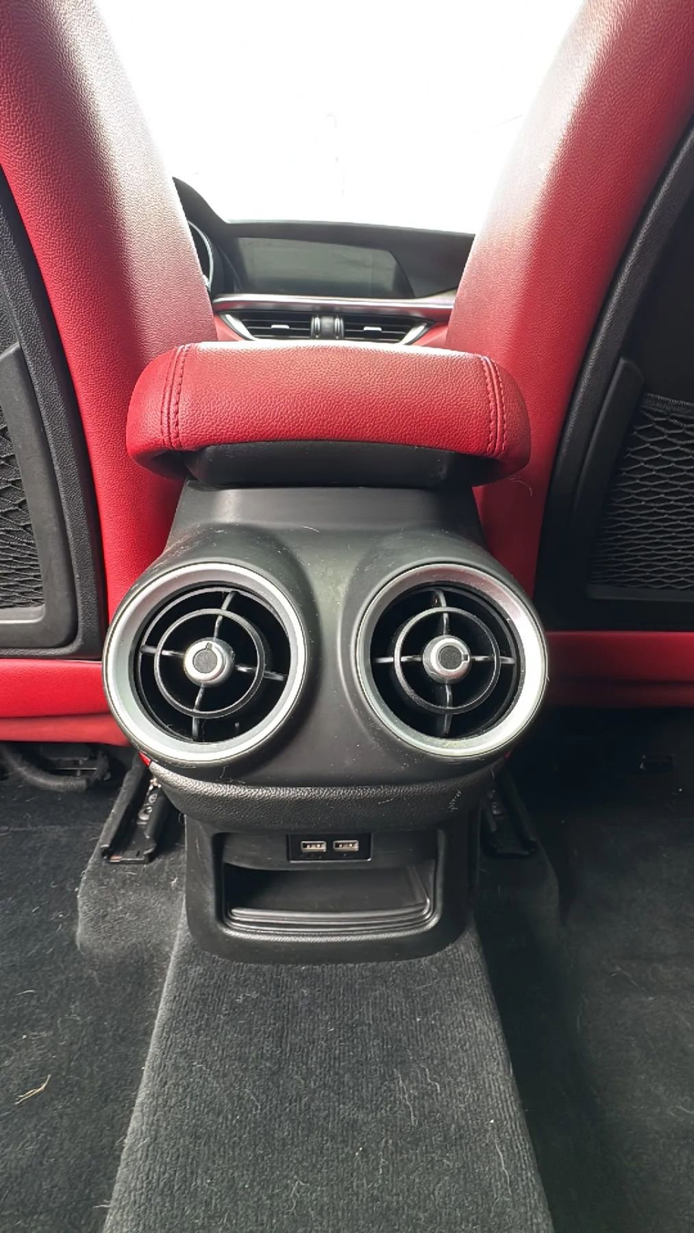 Used 2018 Alfa Romeo Stelvio Ti Sport AWD/4WD image 14