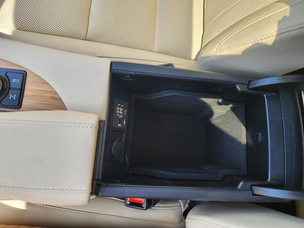 Used 2021 Lexus RX 350L Premium w/ Premium Package image 26