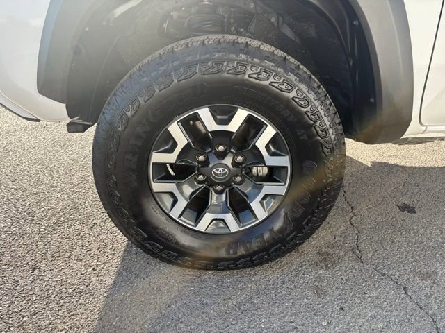Used 2023 Toyota Tacoma TRD Off-Road w/ Technology Package image 6